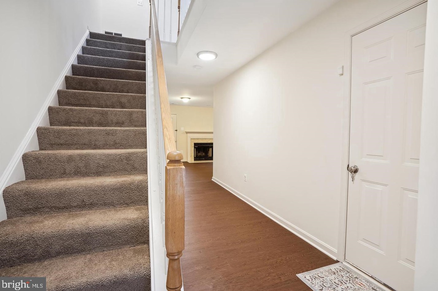 12041 Country Mill Dr, Bristow, VA 20136