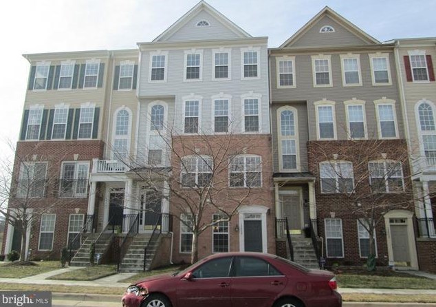 15539 John Diskin Cir, Woodbridge VA  22191-6378 exterior