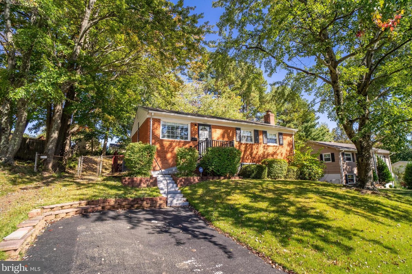 14601 Brook Dr, Woodbridge, VA 22193-1345