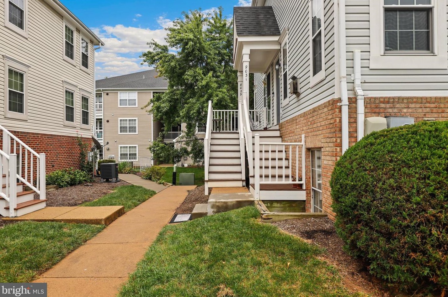 8031 Lantern Ct, Manassas, VA 20109-7772