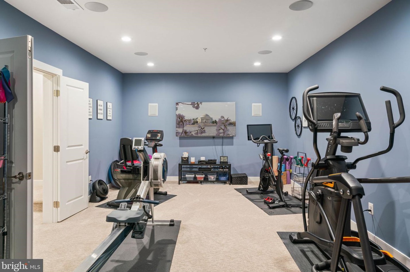 17072 Silver Arrow Dr, Dumfries VA  22026-3015 exterior