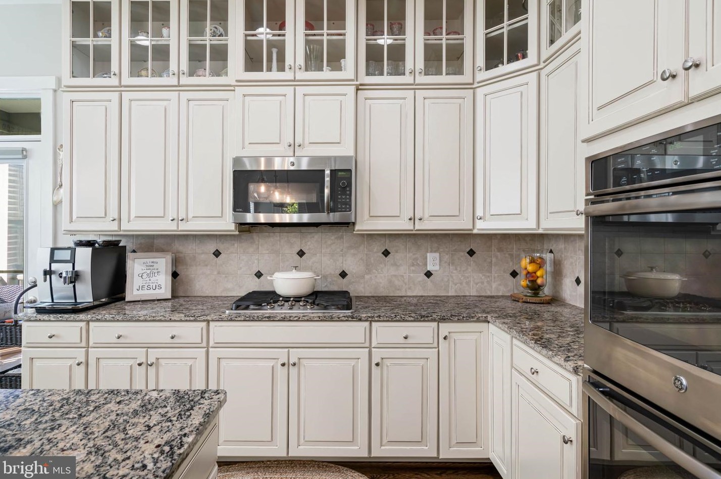 17072 Silver Arrow Dr, Dumfries VA  22026-3015 exterior