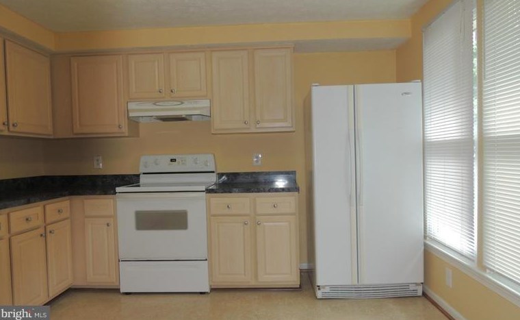 16143 Alexander Pl, Dumfries, VA 22025