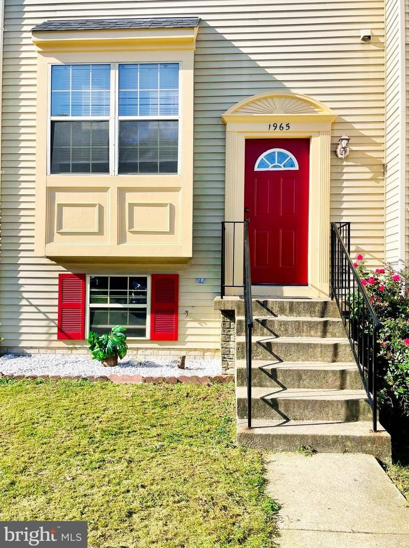 1965 Winslow Ct, Woodbridge, VA 22191