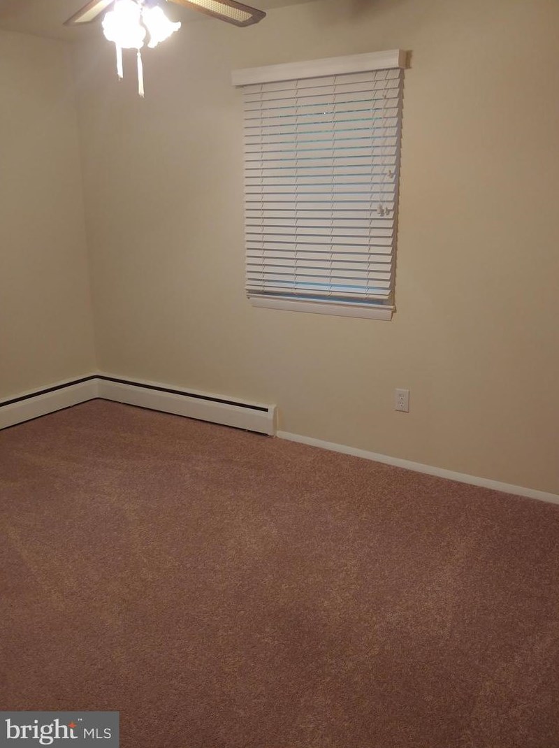 6504 Charles St, Haymarket, VA 20169