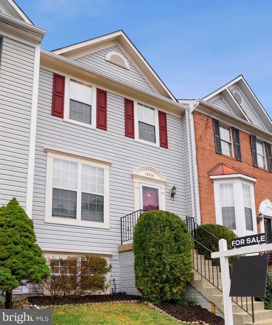 15724 Lansdale Pl, Dumfries, VA 22025-1228
