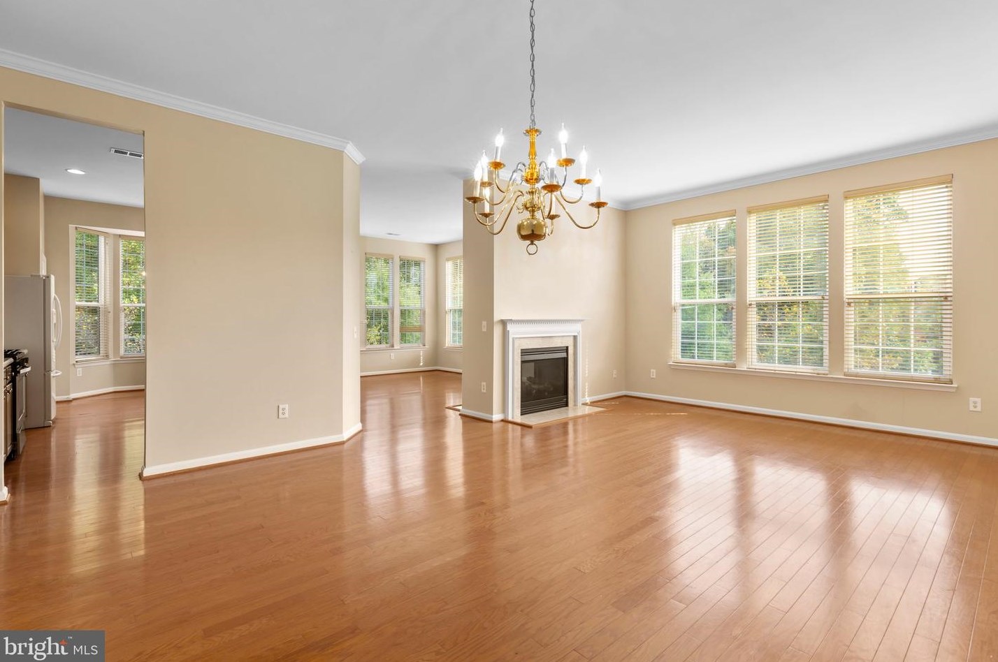 17021 Four Seasons Dr, Dumfries, VA 22025-3615