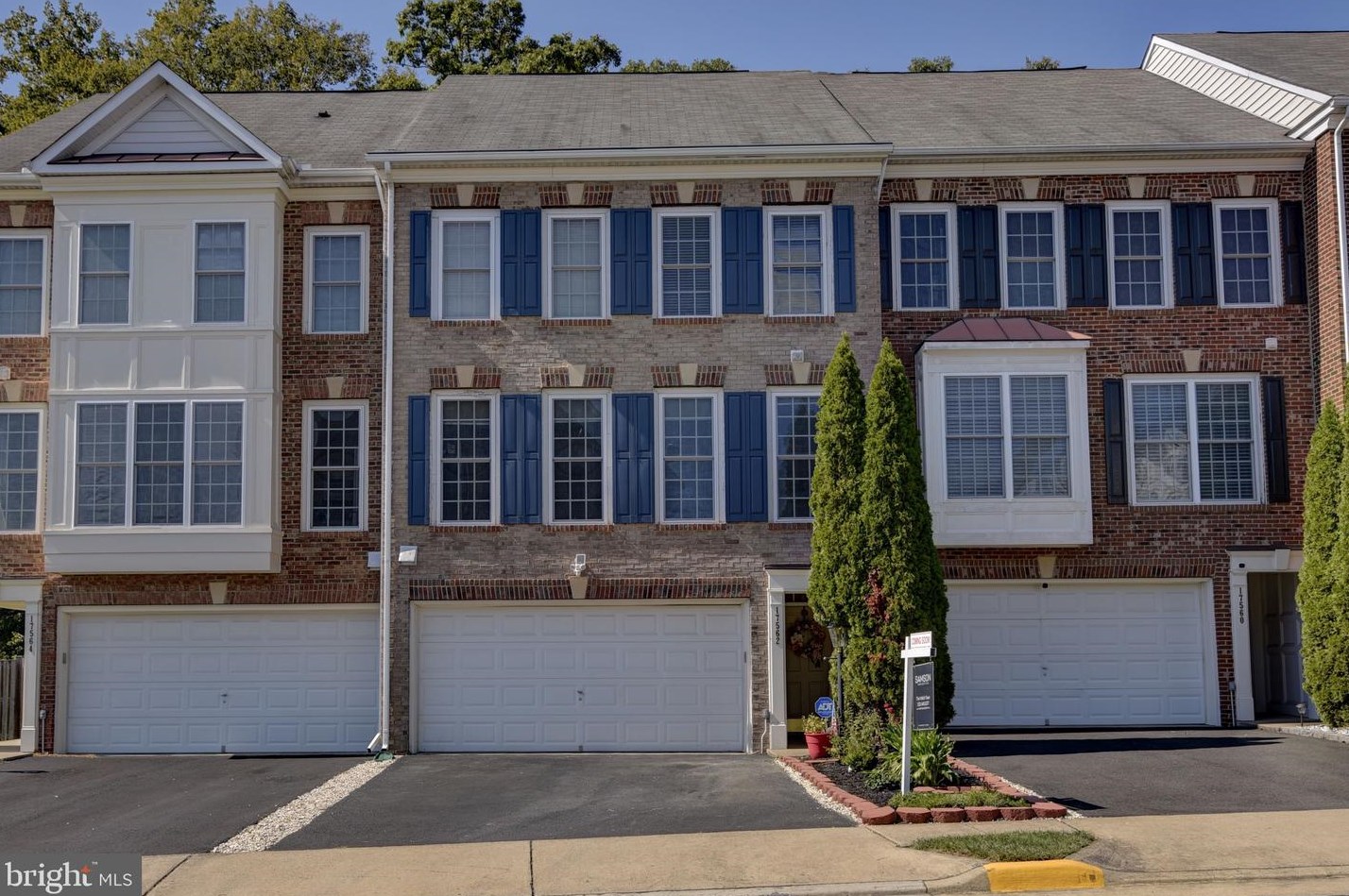17562 Victoria Falls Dr, Dumfries, VA 22025-2023