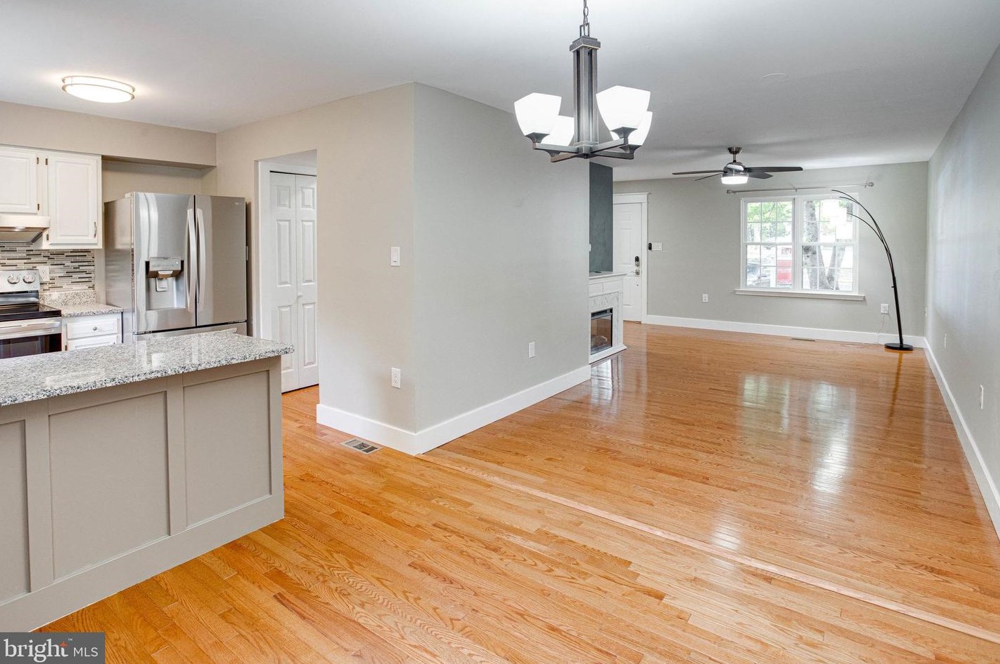 5122 Spring Branch Blvd, Dumfries VA  22025-3044 exterior