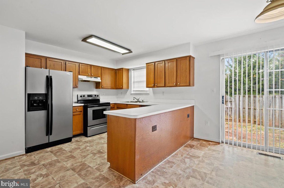 15082 Jarrell Pl, Woodbridge, VA 22193-5733