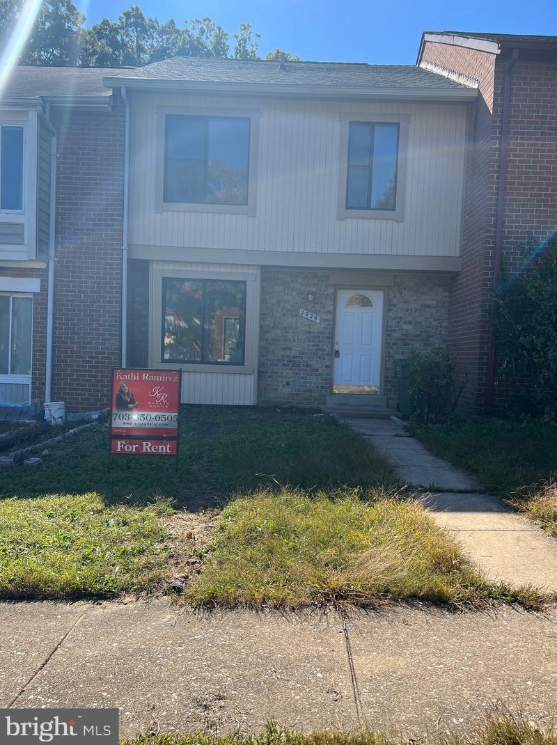 2929 Cambridge Dr, Woodbridge VA  22192-3116 exterior