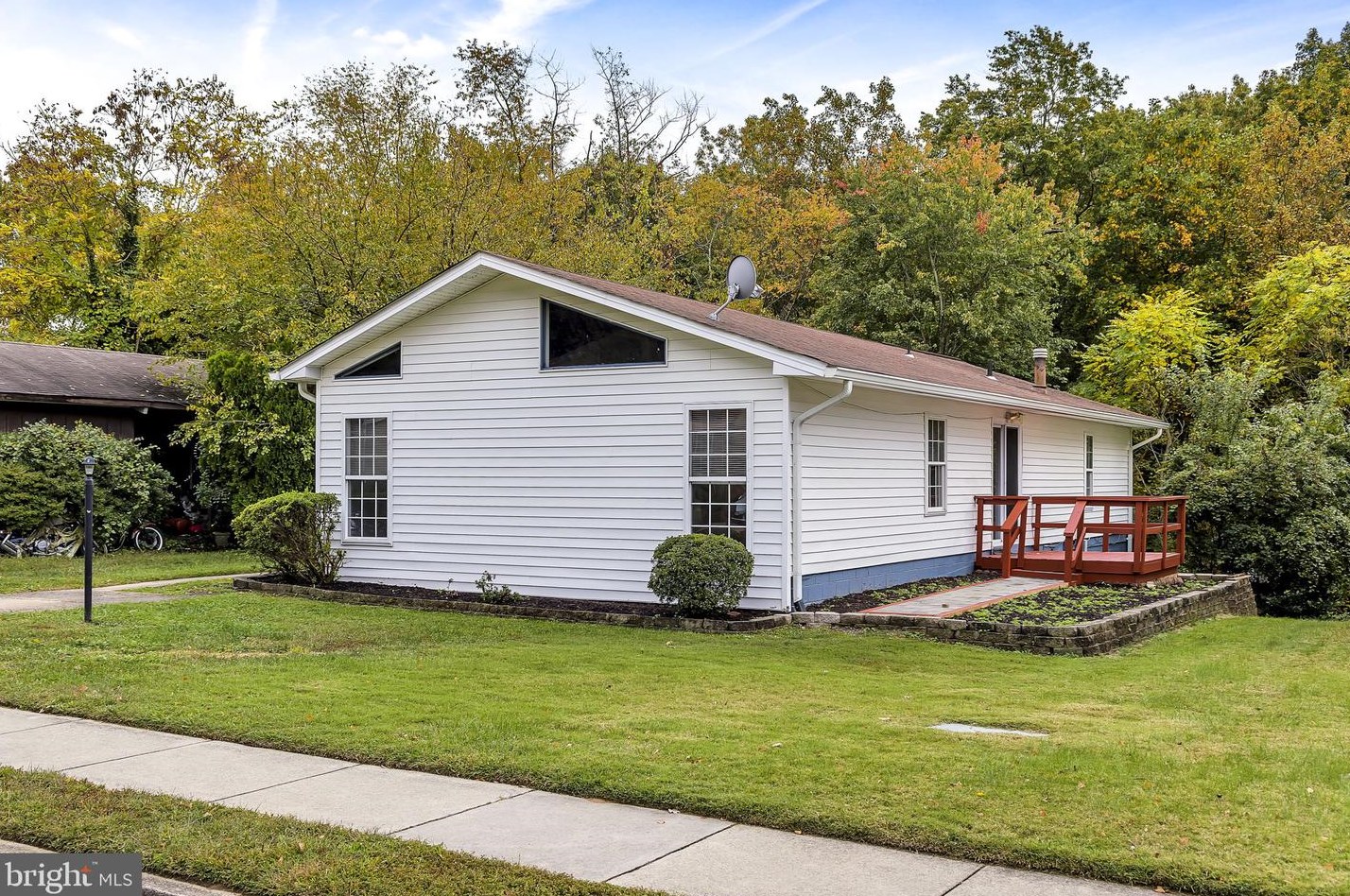 12732 Torrington St, Woodbridge, VA 22192