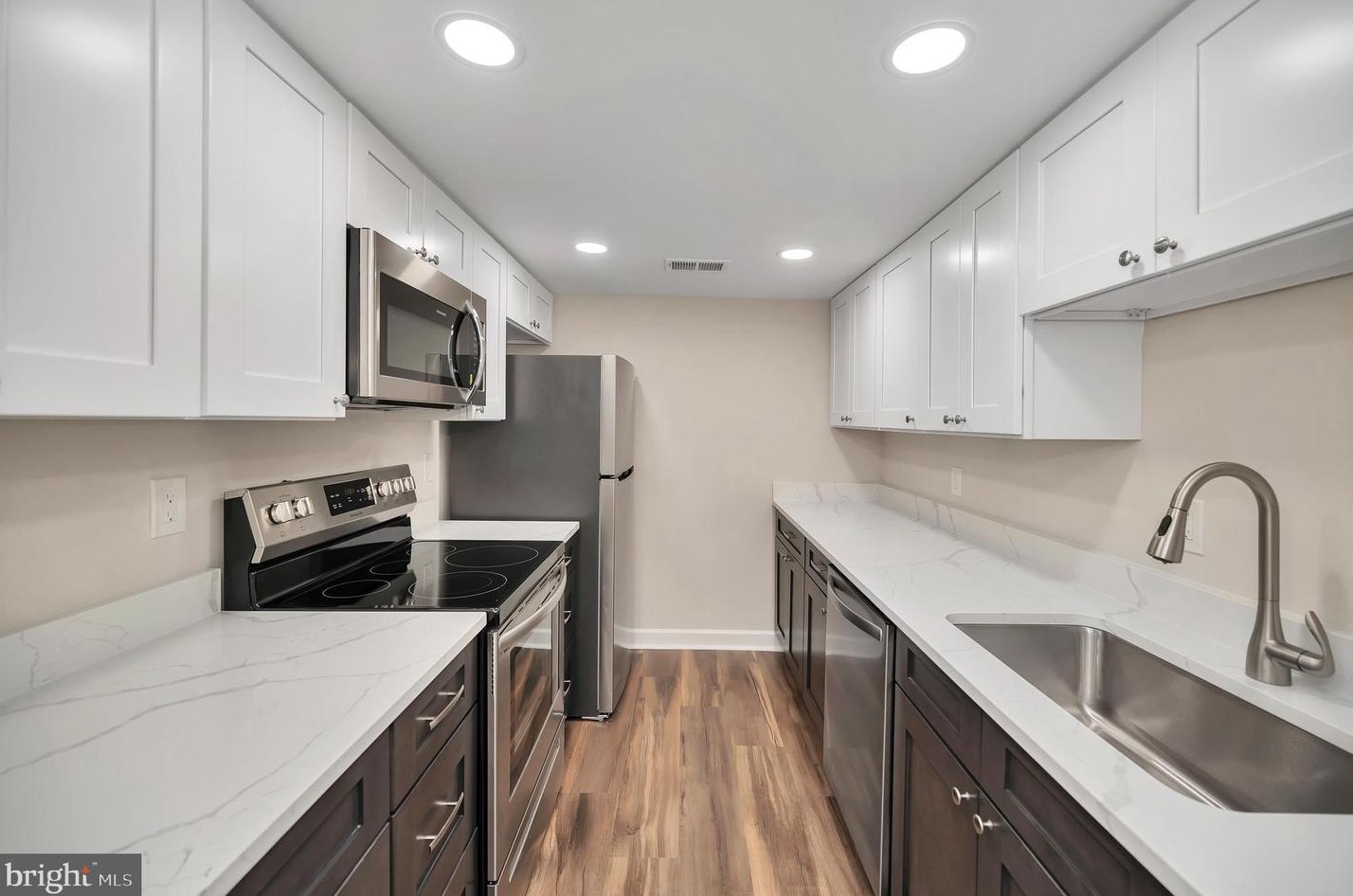 2805 Banks Ct, Dumfries, VA 22026-2532