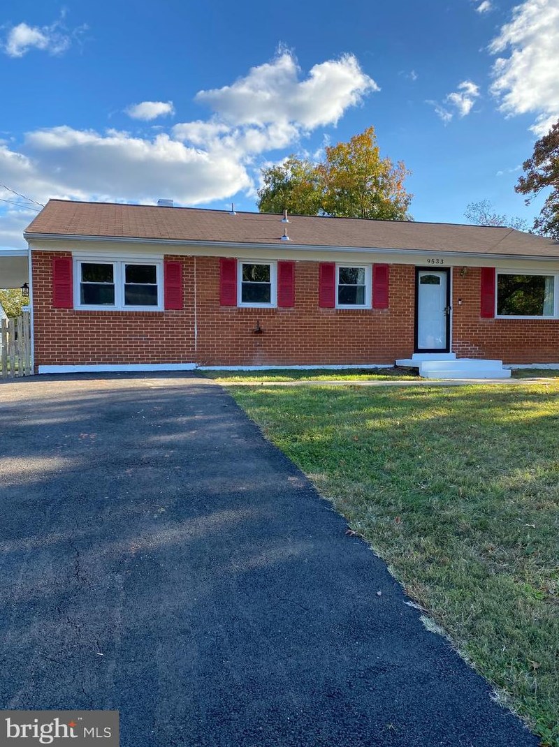 9533 Damascus Dr, Manassas VA  20109-3350 exterior