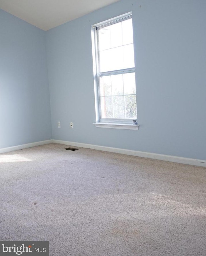 16873 Toms River Loop, Dumfries VA  22026-2182 exterior