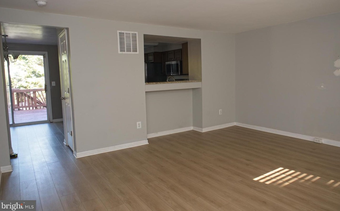 16873 Toms River Loop, Dumfries VA  22026-2182 exterior