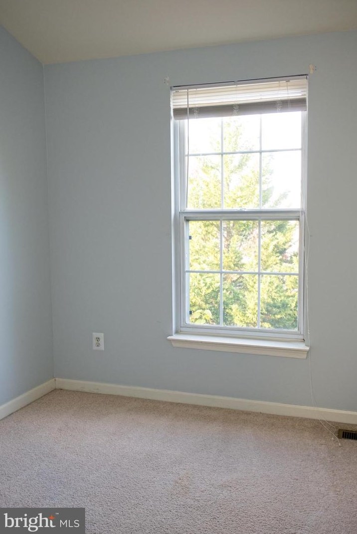 16873 Toms River Loop, Dumfries VA  22026-2182 exterior