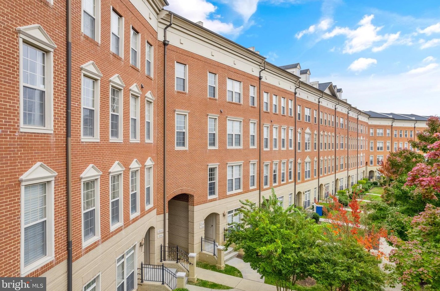 7961 Crescent Park Dr, Gainesville, VA 20155