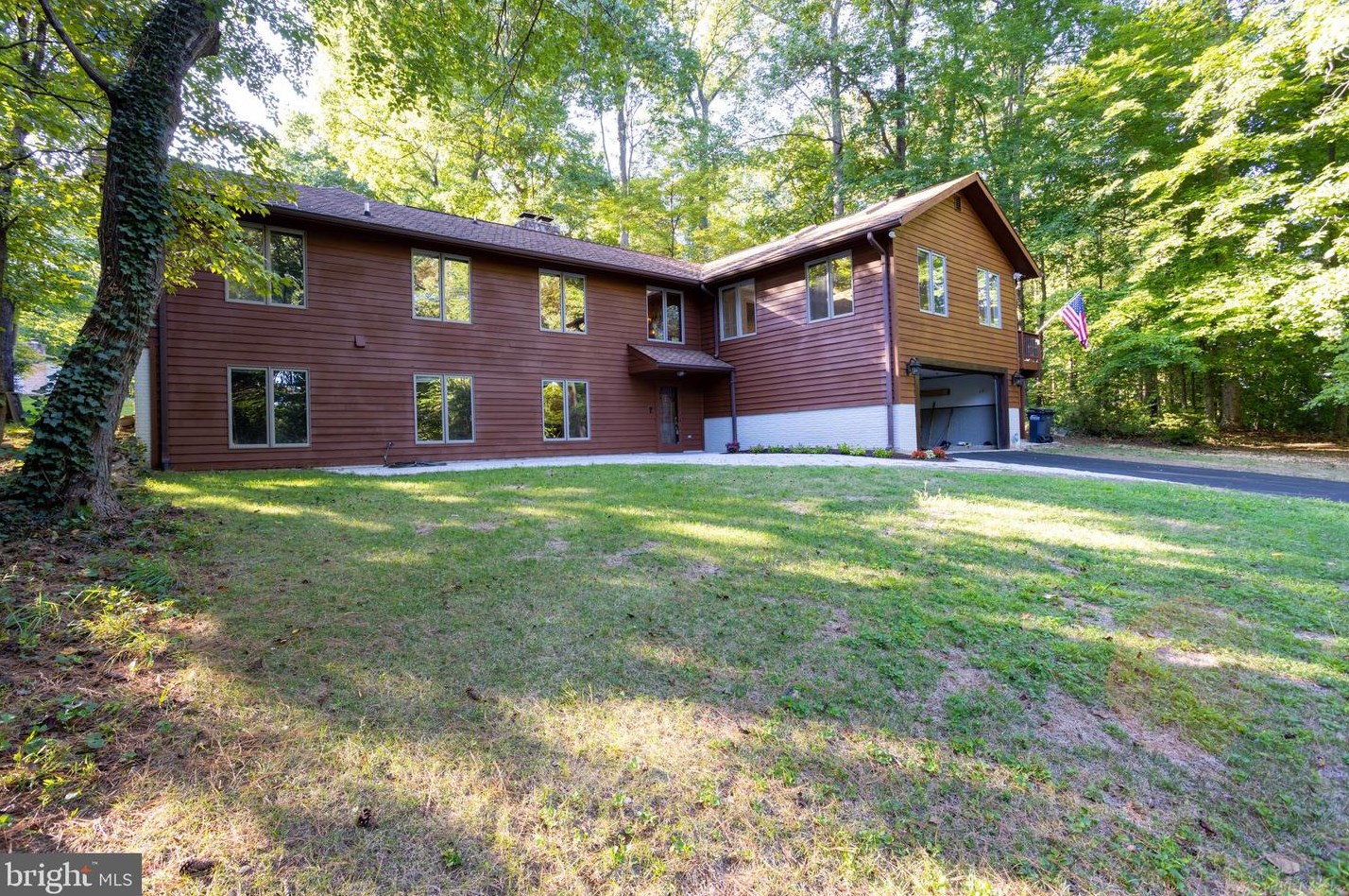 15796 Butler Pl, Dumfries VA  22025-1426 exterior