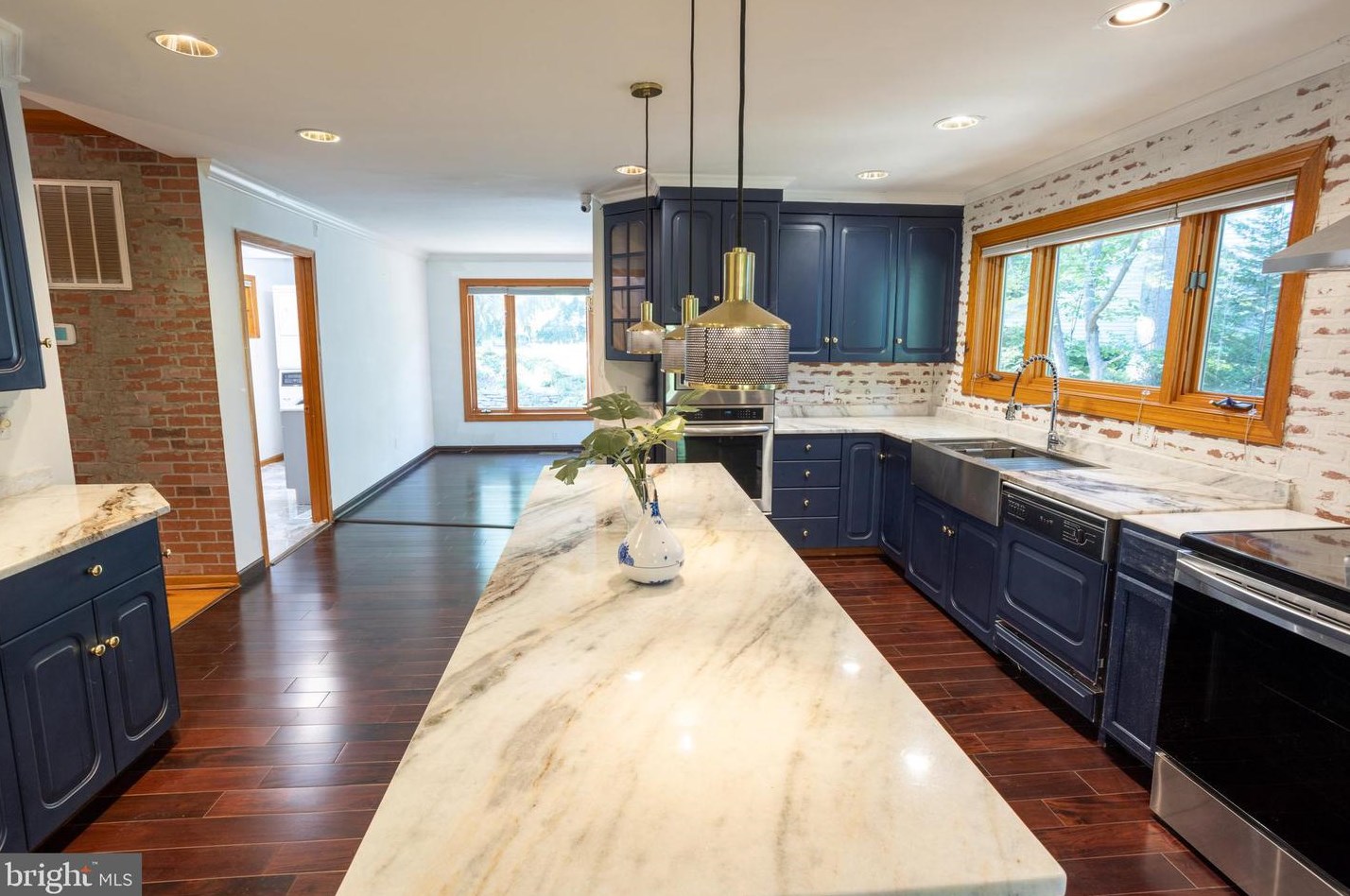 15796 Butler Pl, Dumfries VA  22025-1426 exterior