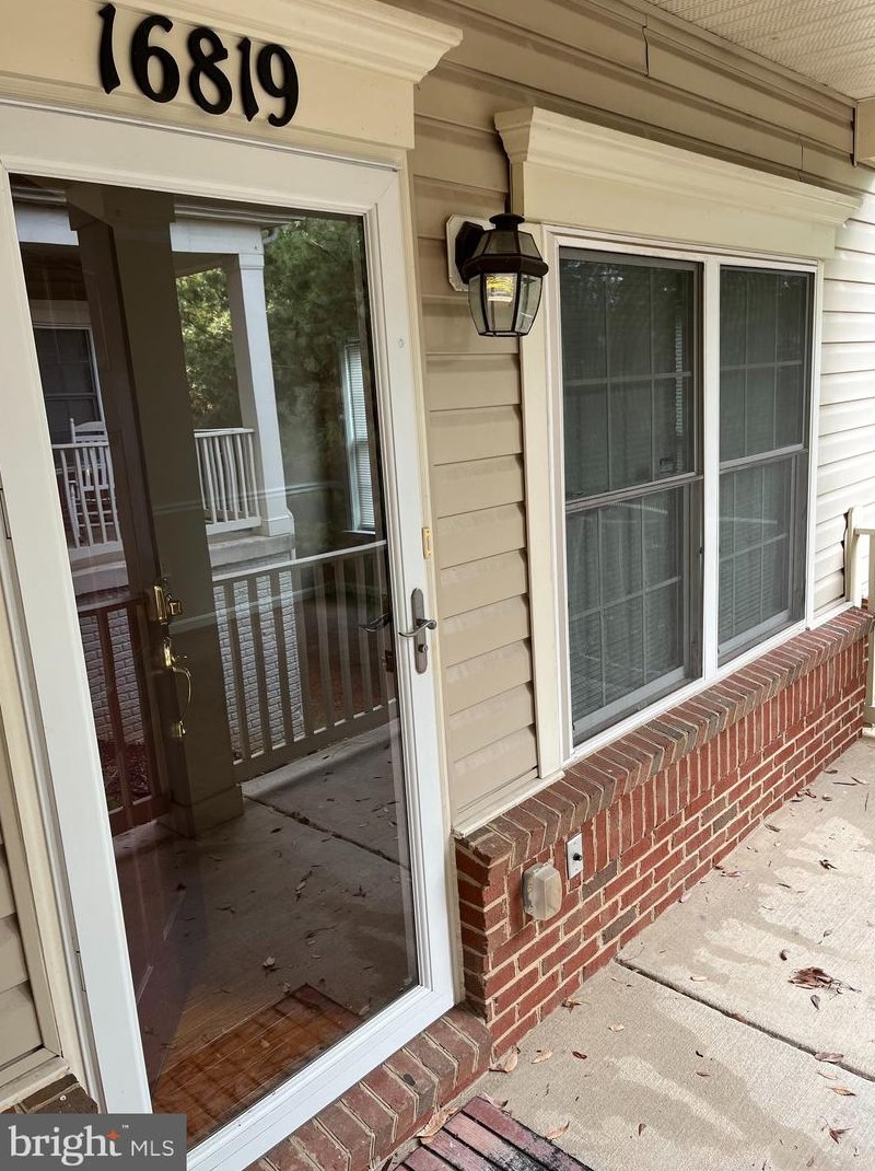 16819 Nuttal Oak Pl, Woodbridge, VA 22191