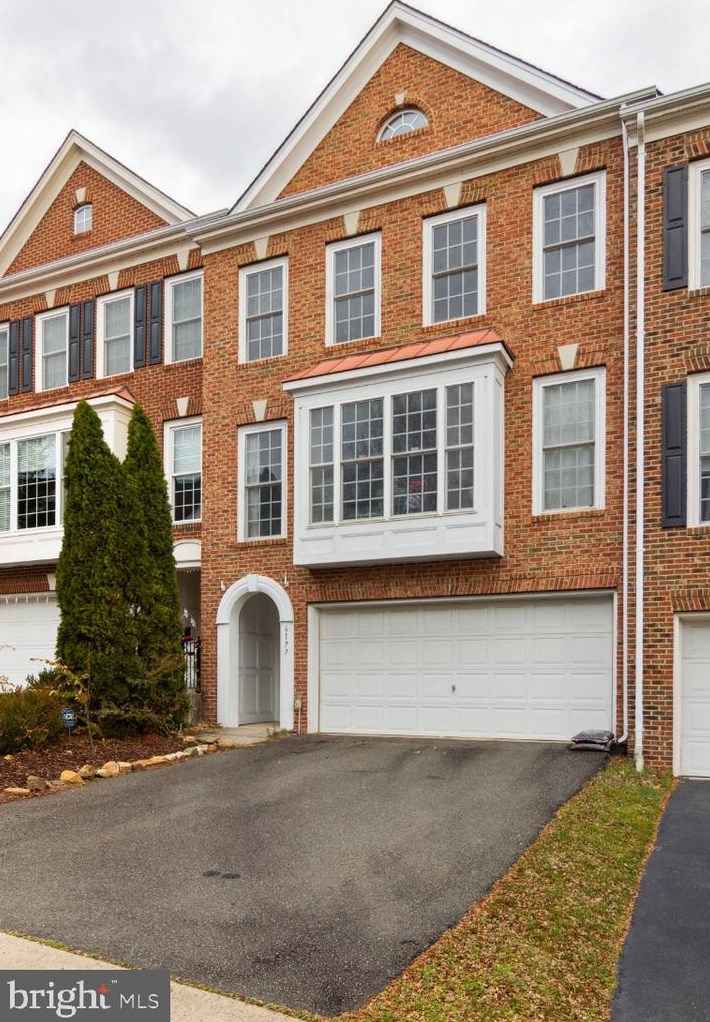 6177 Toledo Pl, Haymarket, VA 20169