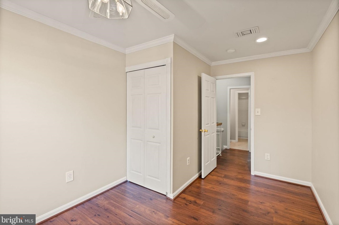4869 Saltwater Dr, Dumfries VA  22025-1206 exterior