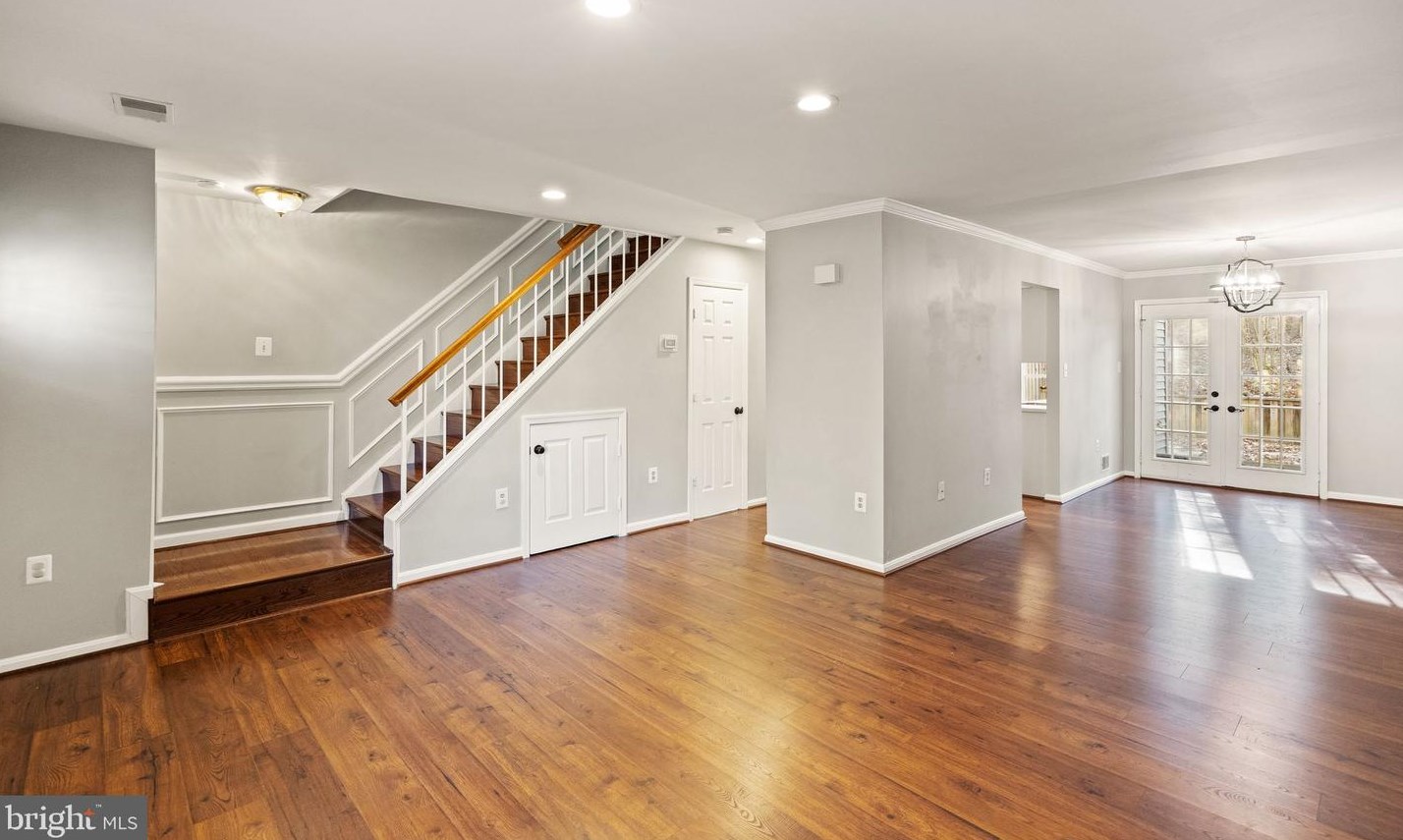4869 Saltwater Dr, Dumfries VA  22025-1206 exterior