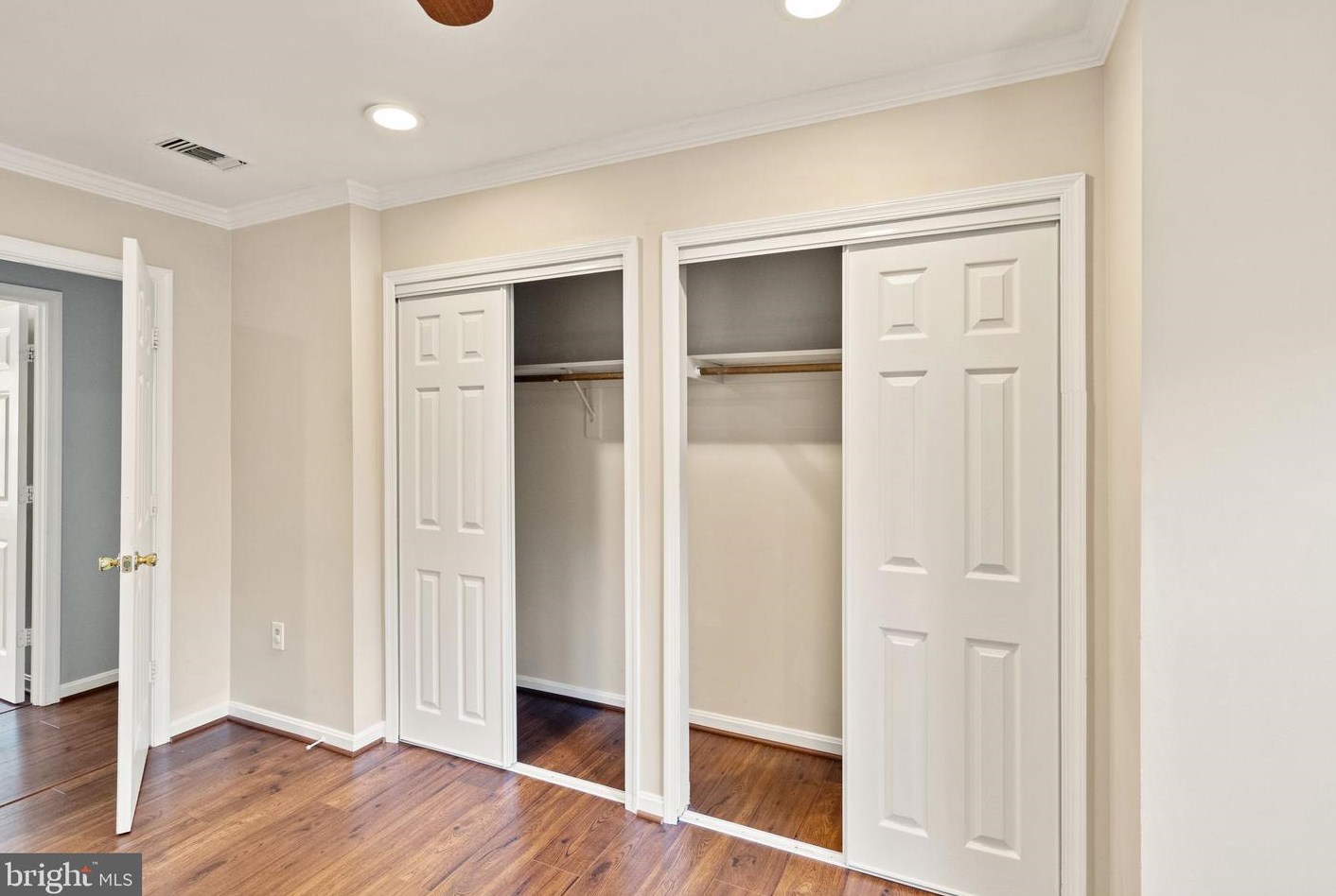 4869 Saltwater Dr, Dumfries VA  22025-1206 exterior