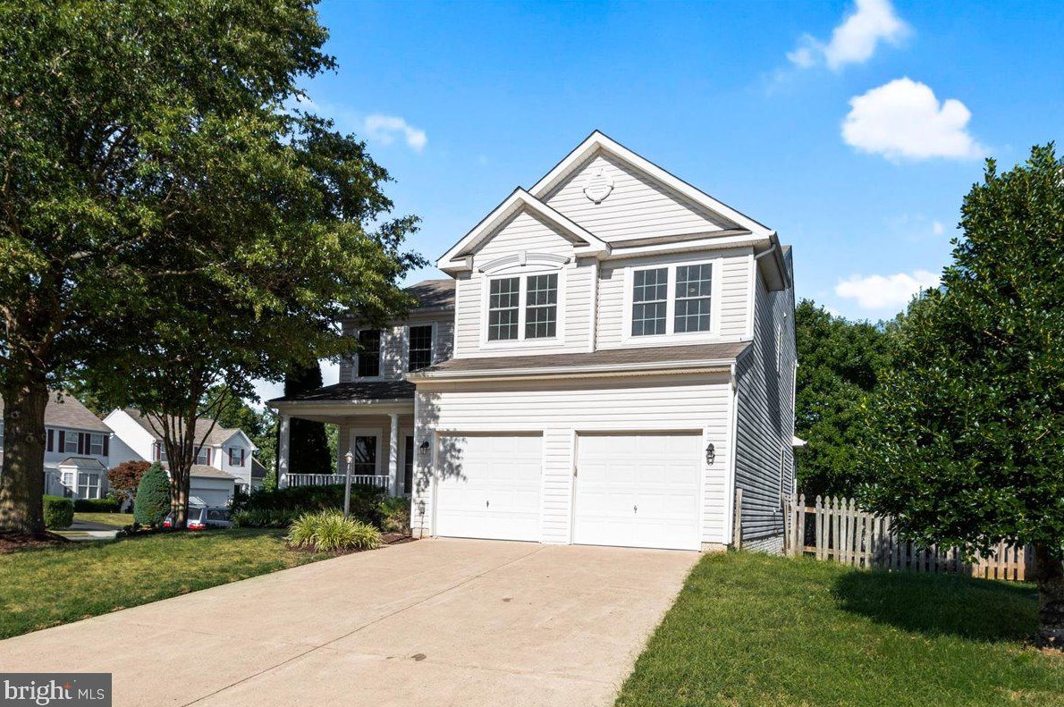 8749 Hackney Dr, Bristow, VA 20136