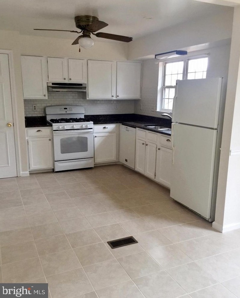 12272 Dapple Gray Ct, Woodbridge, VA 22192