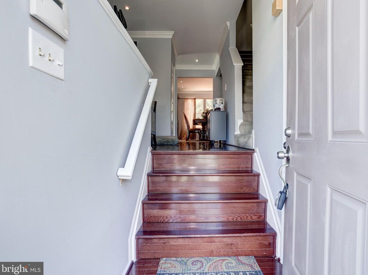 1820 Wigglesworth Way, Woodbridge, VA 22191-2163