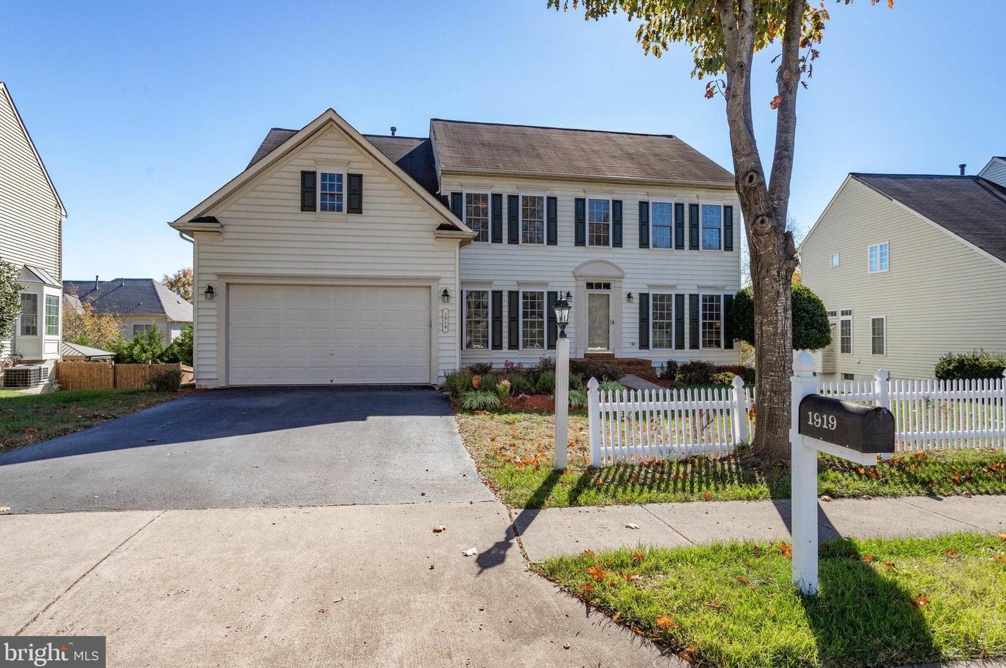 1919 Powells Landing Cir, Woodbridge, VA 22191-4441