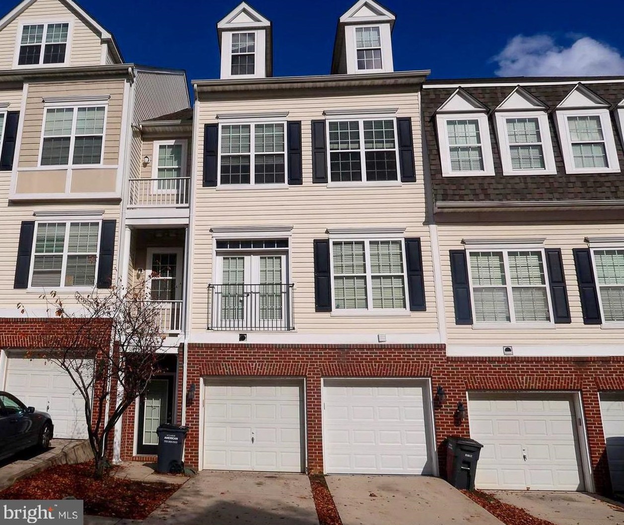 1842 Cedar Cove Way, Woodbridge VA  22191-6074 exterior