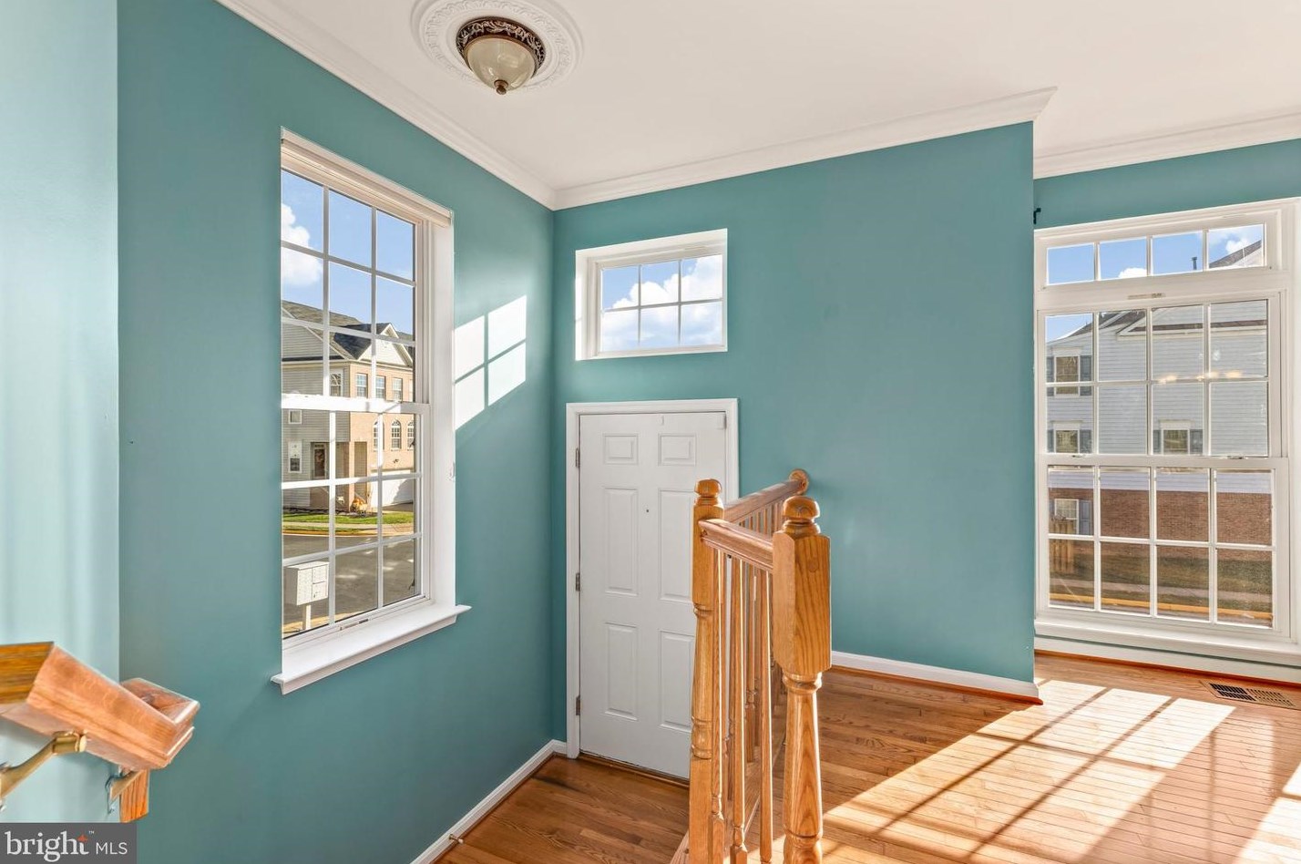 17568 Victoria Falls Dr, Dumfries, VA 22025-2023