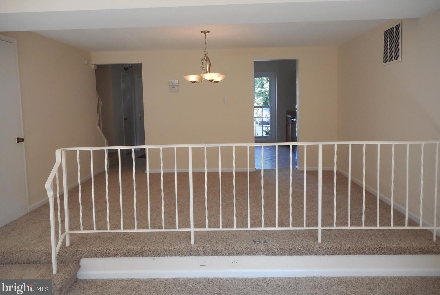 12144 Beaverwood Pl, Woodbridge VA  22192-1403 exterior