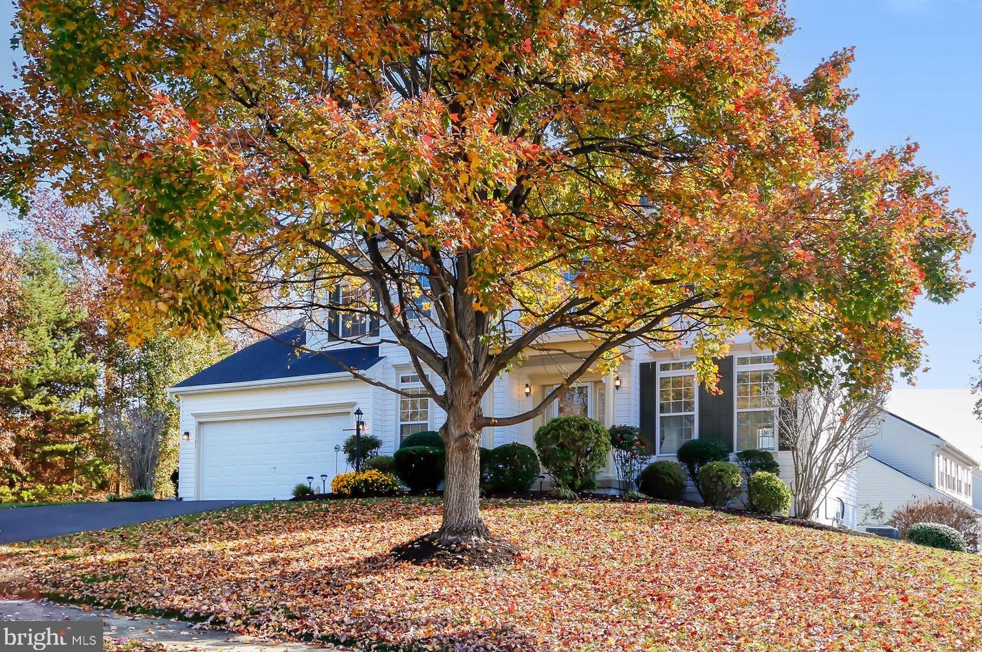 17701 Wayside Dr, Dumfries, VA 22026