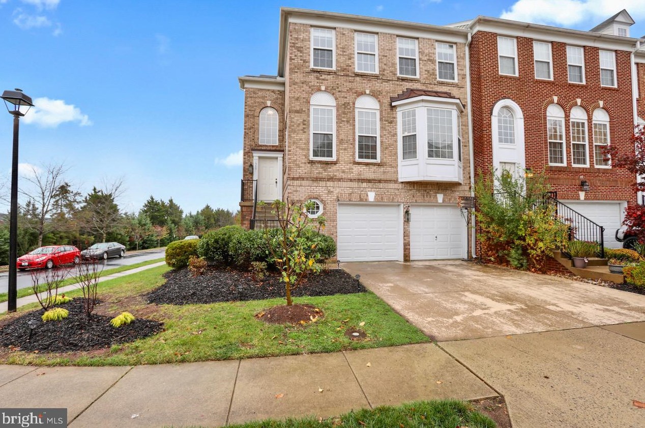 15001 Danube Way, Haymarket, VA 20169