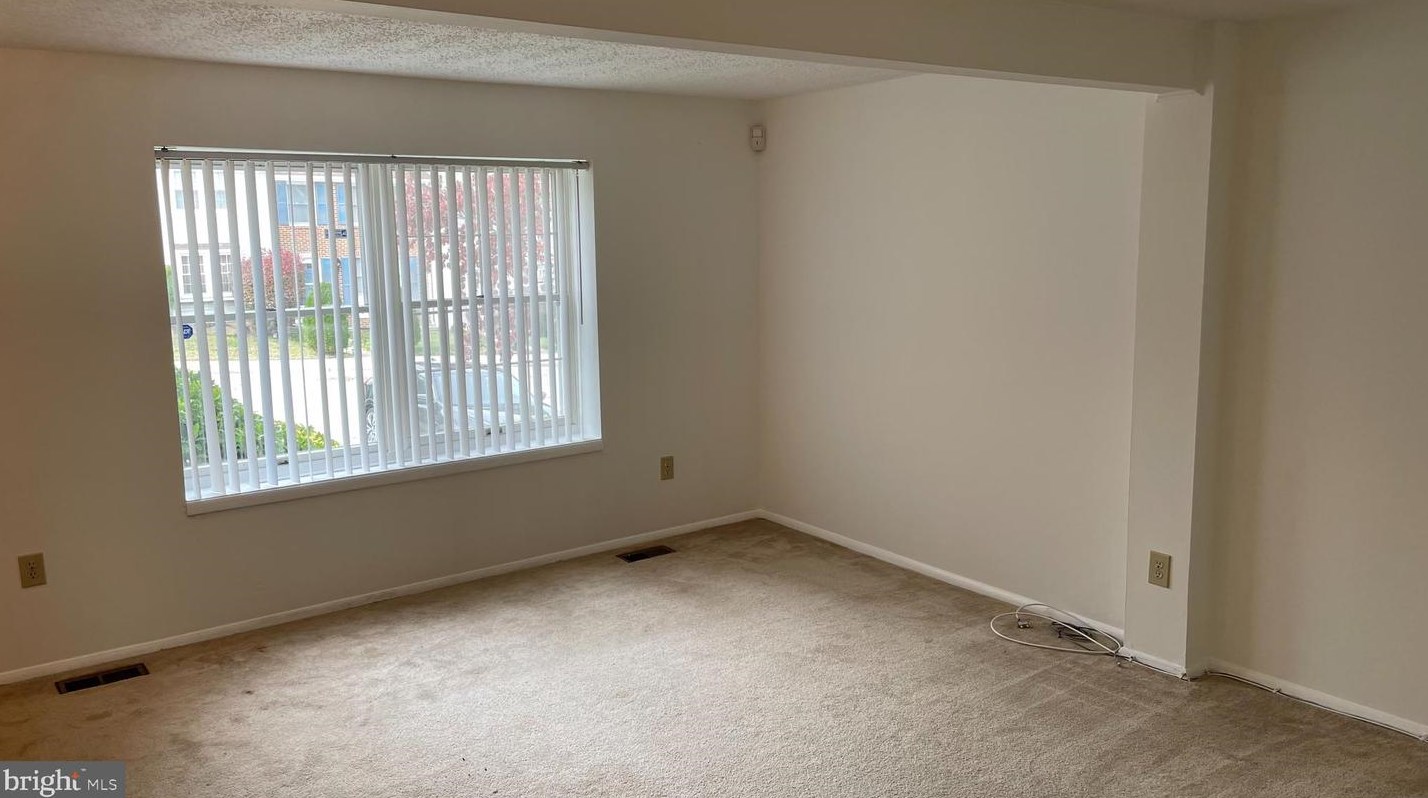 13525 Bentley Cir, Woodbridge, VA 22192