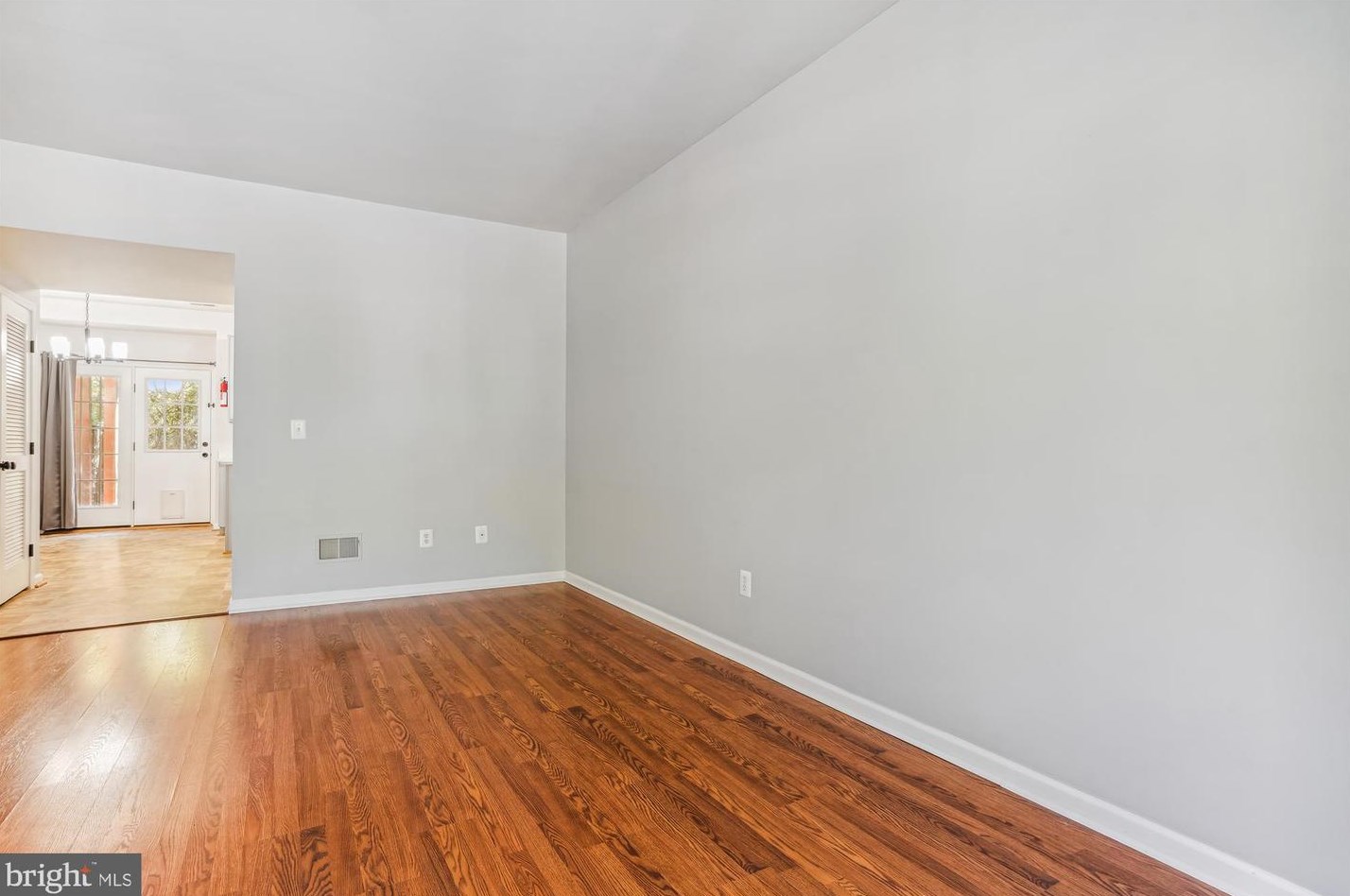 15563 Three Otters Pl, Manassas VA  20112-5424 exterior