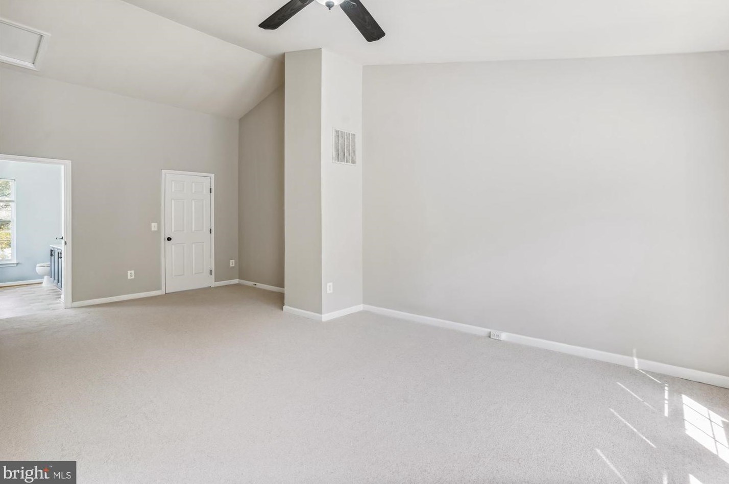 15563 Three Otters Pl, Manassas VA  20112-5424 exterior