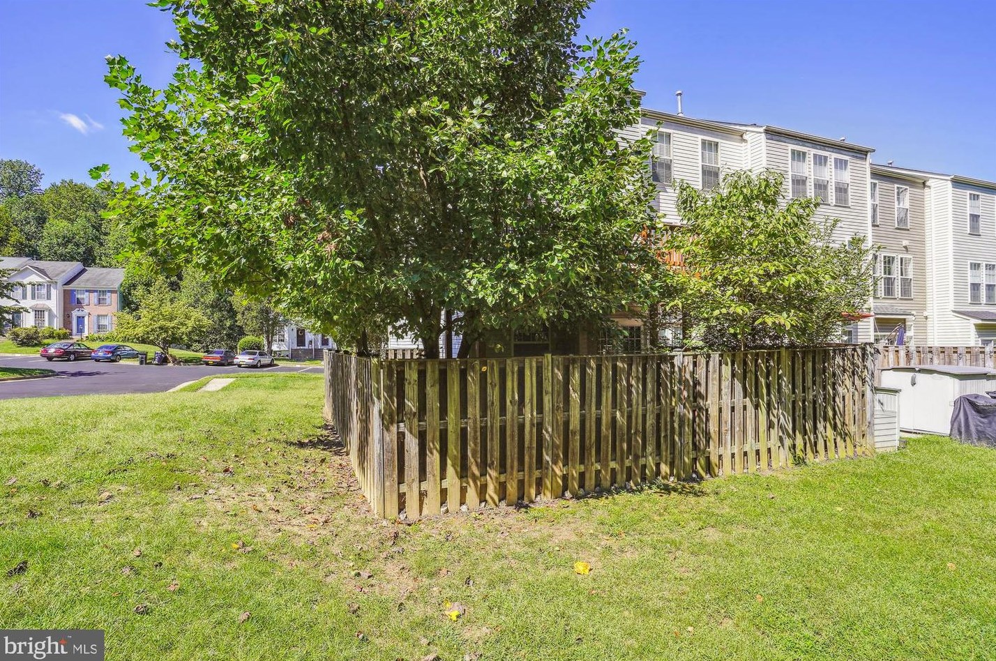 15563 Three Otters Pl, Manassas VA  20112-5424 exterior