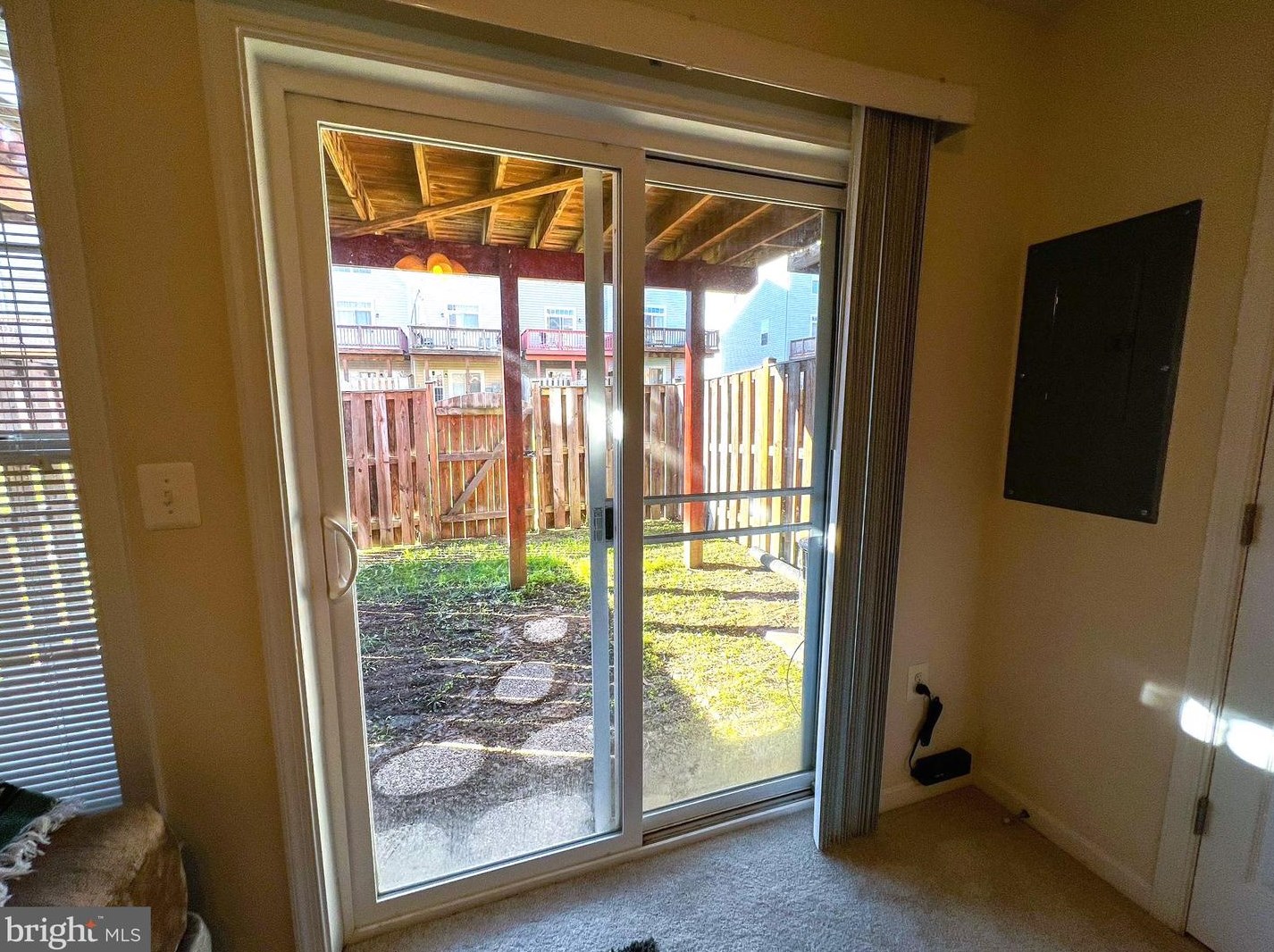 15728 John Diskin Cir, Woodbridge VA  22191-6550 exterior
