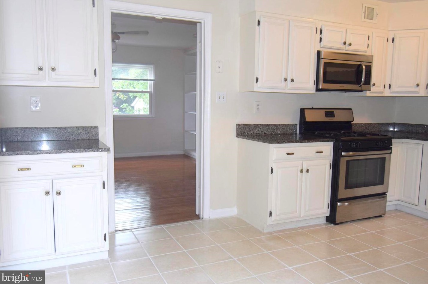 4322 Kentland Dr, Woodbridge, VA 22193