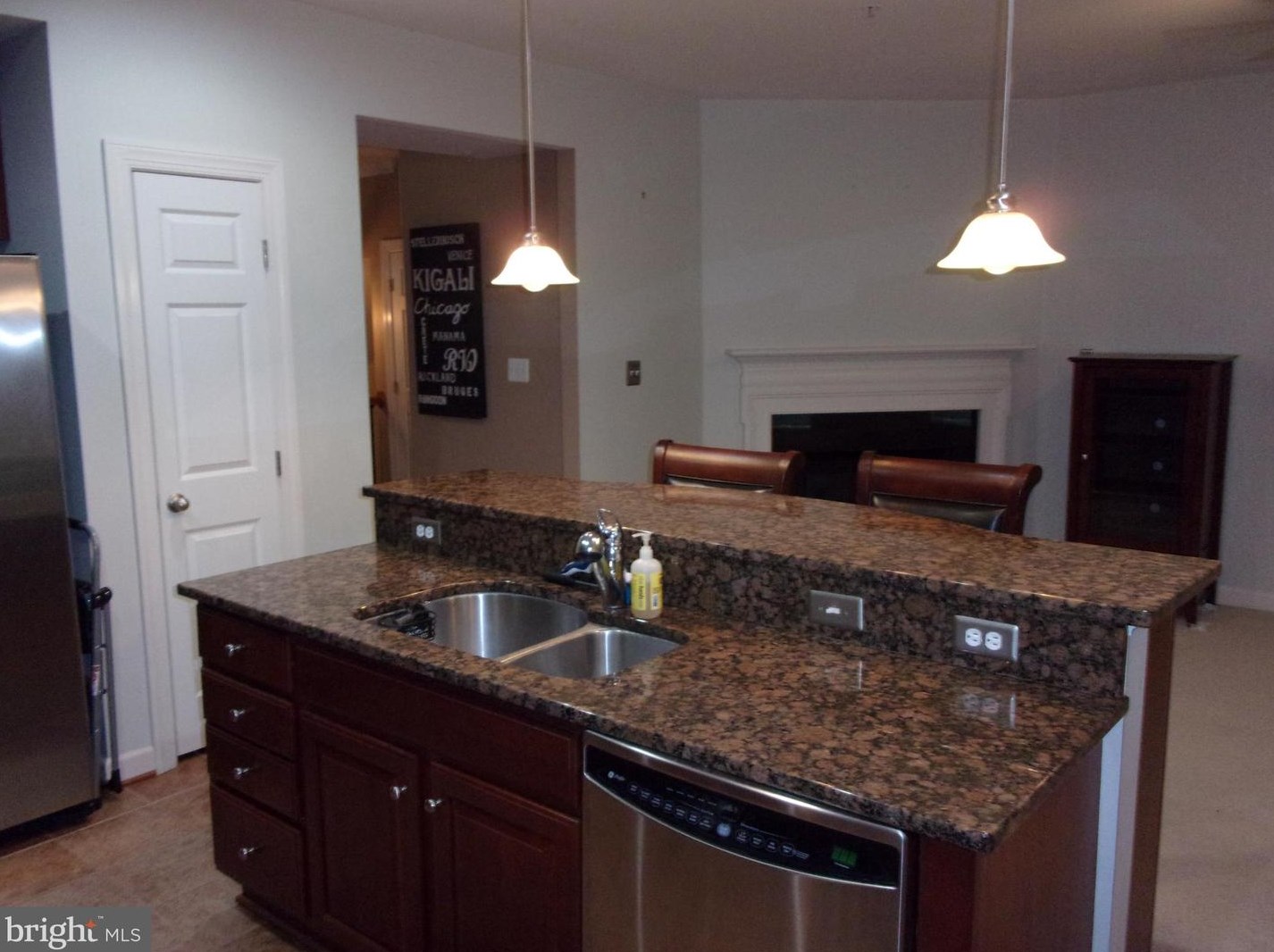 15184 Lancashire Dr, Woodbridge, VA 22191