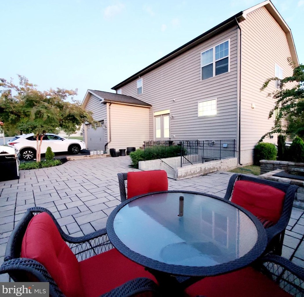2166 Port Potomac Ave, Woodbridge, VA 22191
