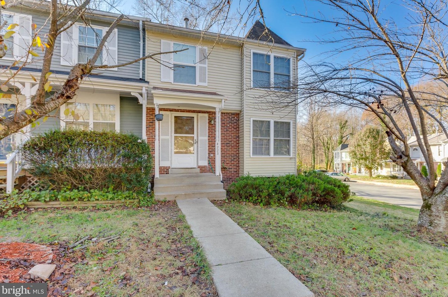 4223 Gunston Ct, Woodbridge, VA 22193