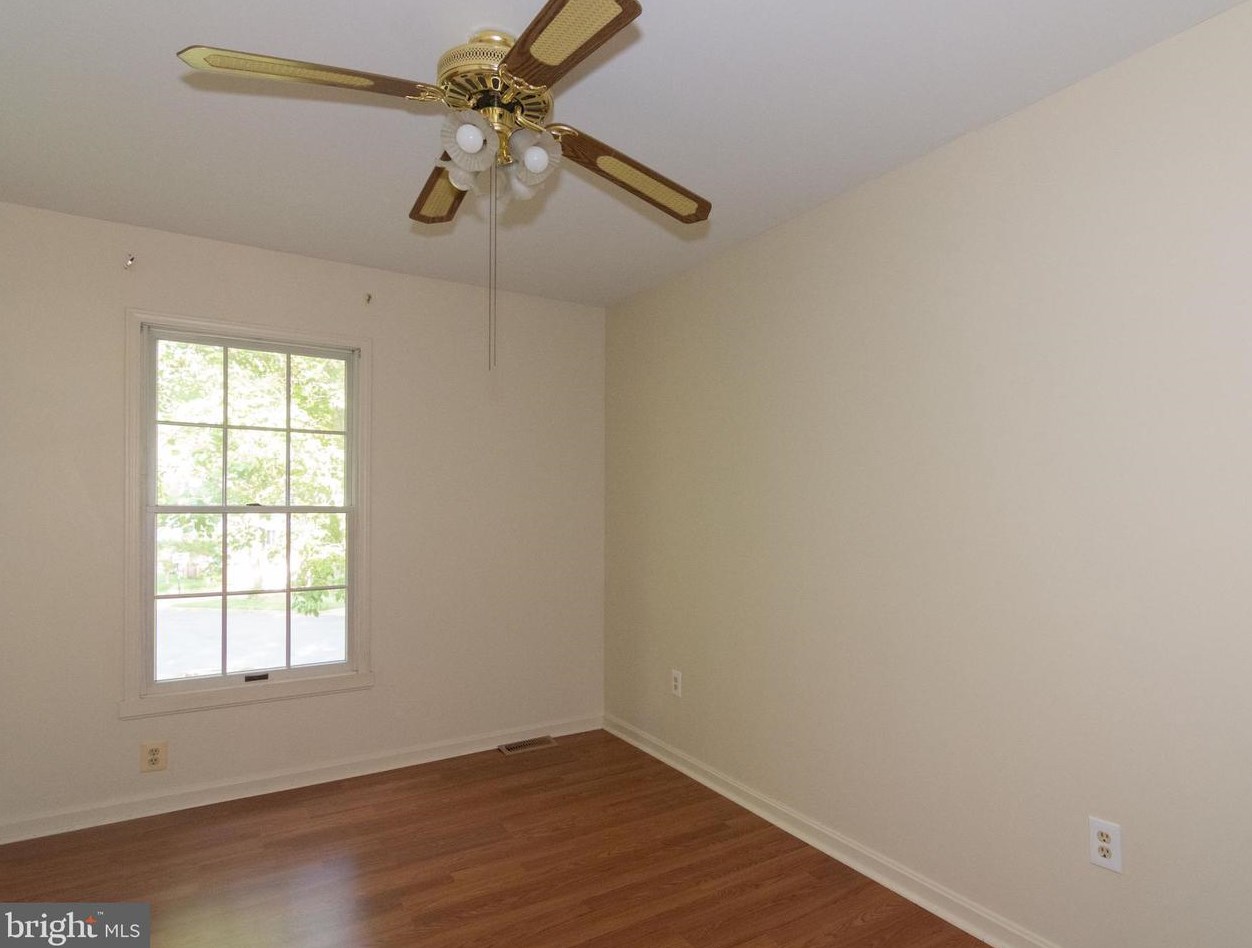 4306 Candlestick Ct, Dumfries VA  22025-1606 exterior