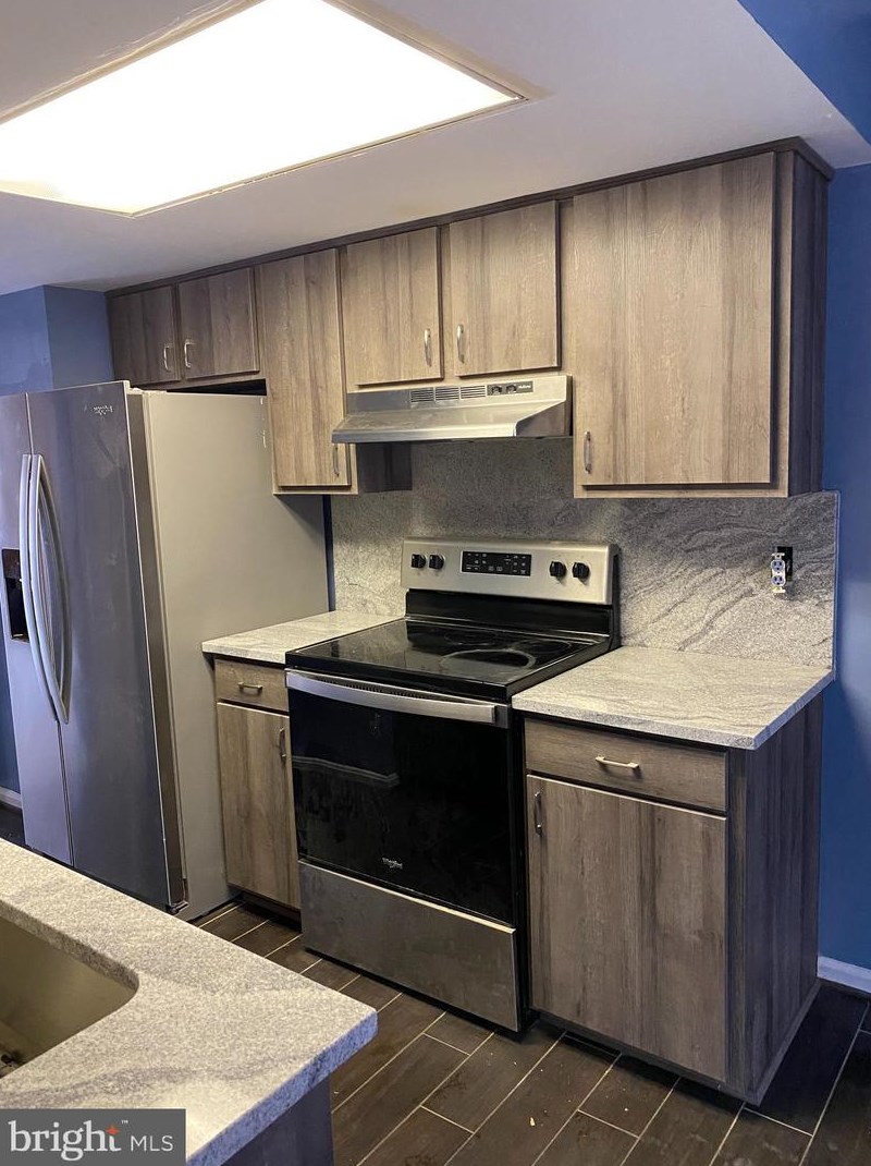 1973 Mayflower Dr, Woodbridge, VA 22192