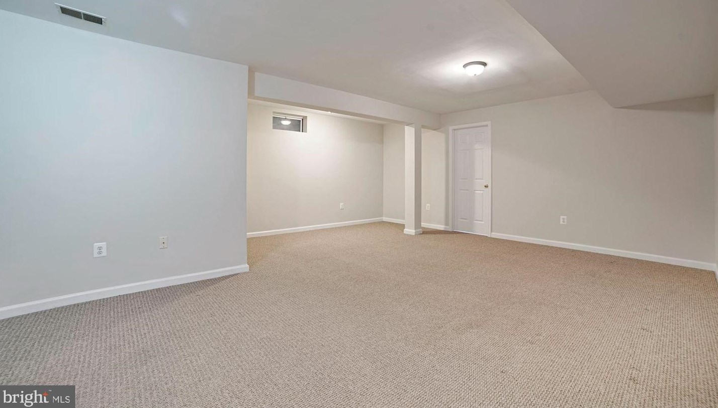 4941 Breeze Way, Dumfries VA  22025-1254 exterior